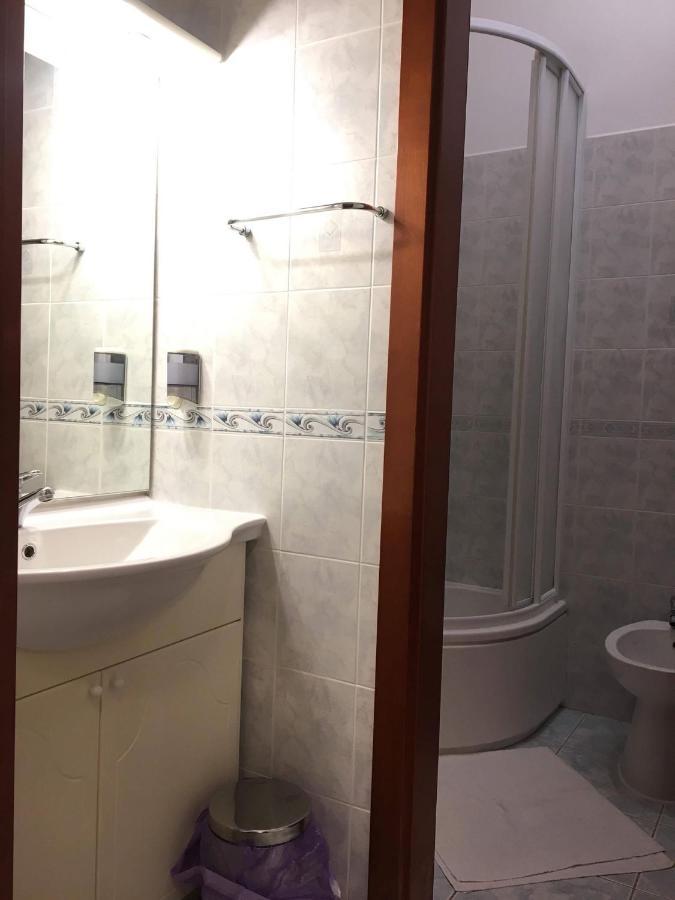 Villa Siga Мали Стон Екстериор снимка