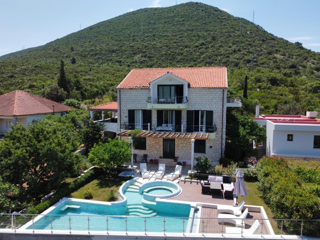 Villa Siga Мали Стон Екстериор снимка