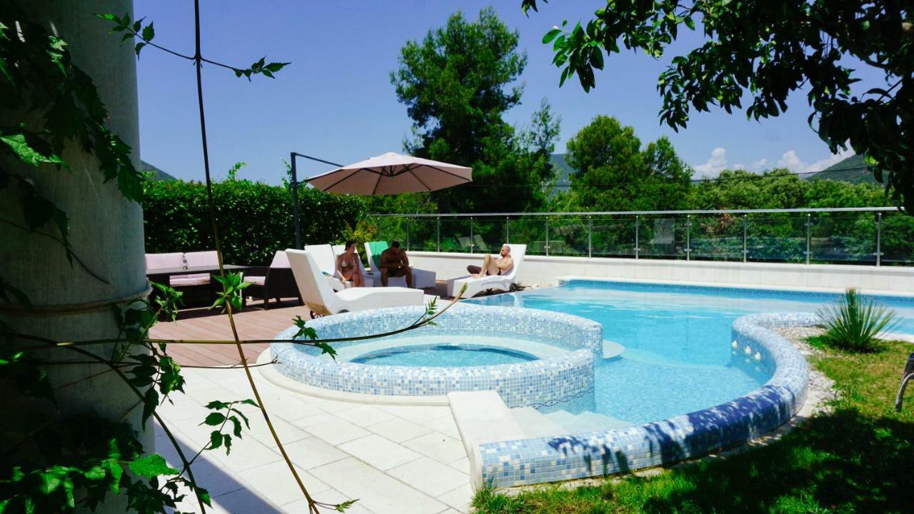 Villa Siga Мали Стон Екстериор снимка