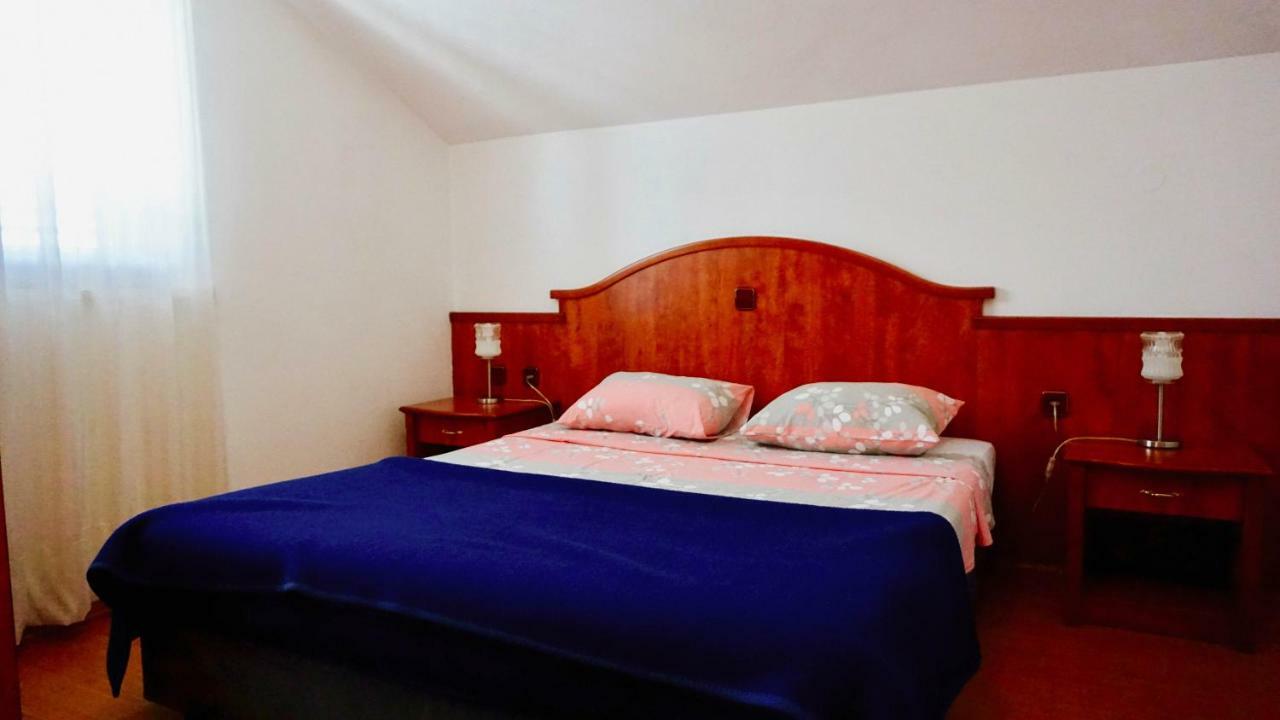 Villa Siga Мали Стон Екстериор снимка